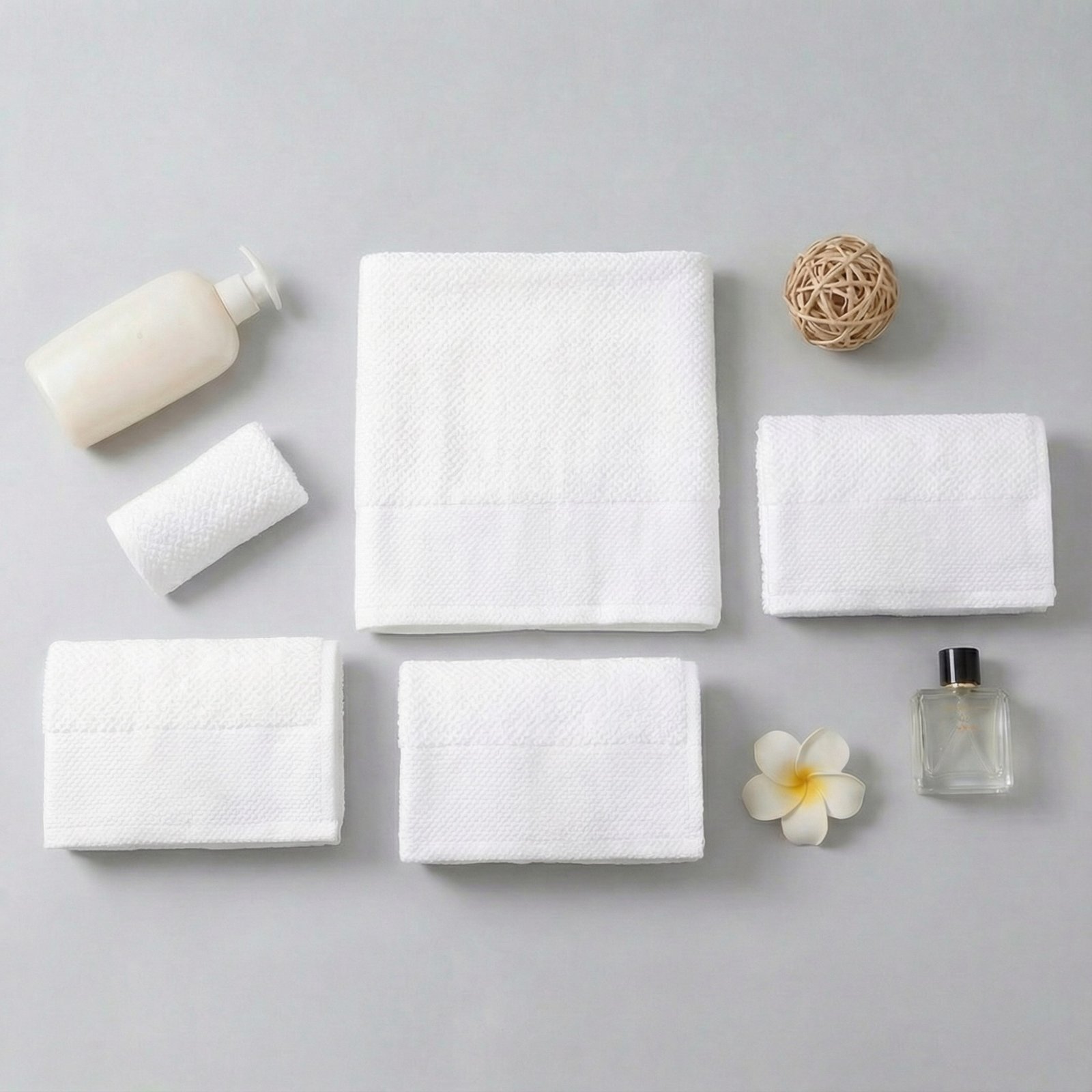 Plush 700 GSM luxury face towel